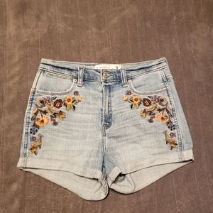 Floral Embroidery High Rise Short